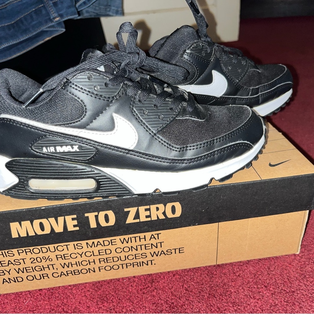 Nike Air Max Women’s Black Sneakers